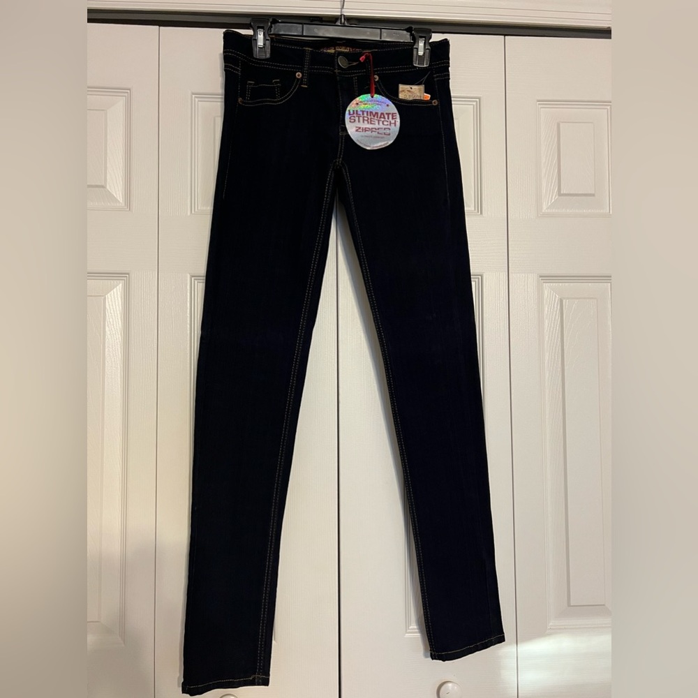 NWT 2 BW/U Skinny Jeans Size 5